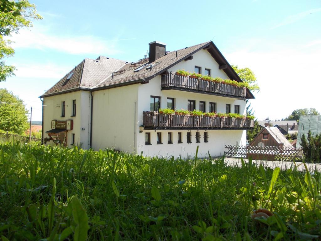 Landhotel Weisses Roess'L Adorf Exterior foto